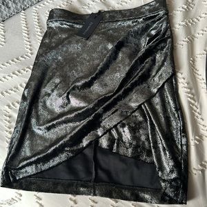 Mini rap metallic skirt NEW with tags